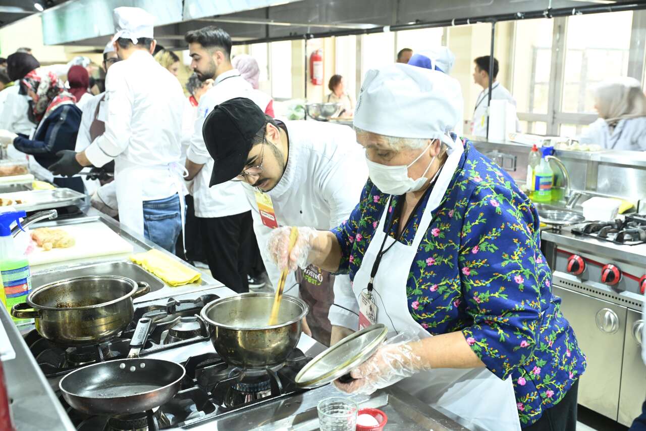 Konya’da elinin lezzetine güvenenler yarıştı 12